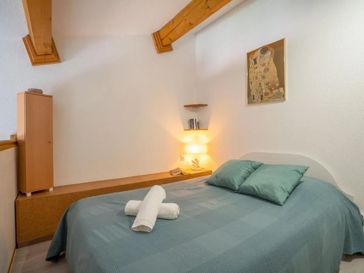 Apartment Les Terrasses De La Mer-2 By Interhome Saint Aygulf Francia