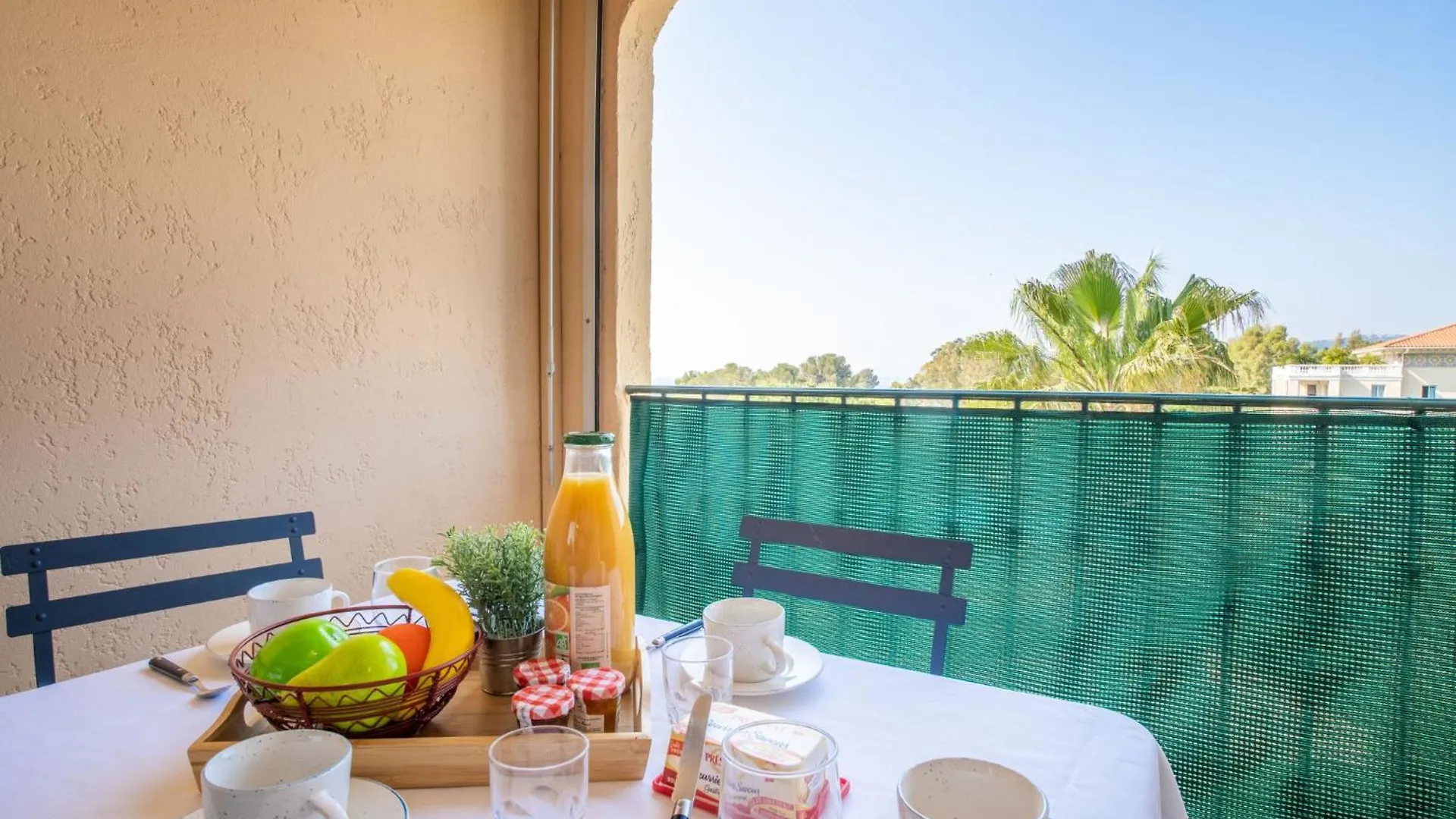 Apartment Les Terrasses De La Mer-2 By Interhome Saint Aygulf
