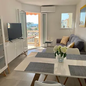 Newly Renovated Aircond-wifi-pool-sea View-150m To Beaches- Appartement