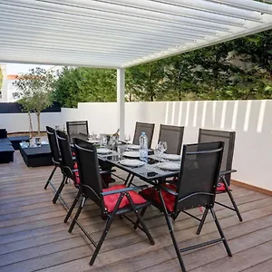 Très Récent A 200 M De La Appartement